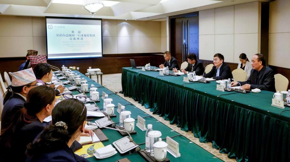 集團領導會見尼泊爾總統府聯合秘書一行