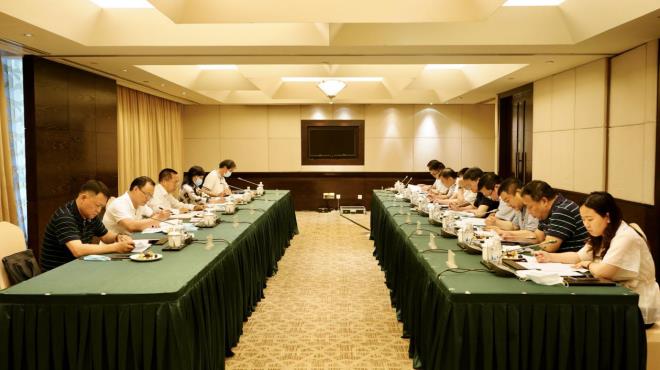 省委編辦主任陳忠義一行調研集團事業單位分類改革工作