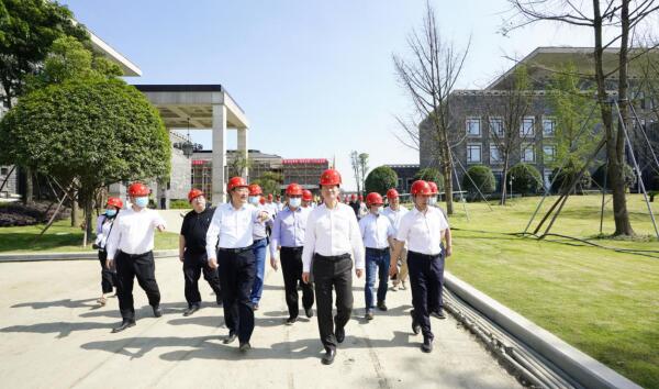 奮戰27天 奪取“一號工程”建設首勝 ——尊龍凱時集團現場調研督導金牛賓館改（擴）建工程側記