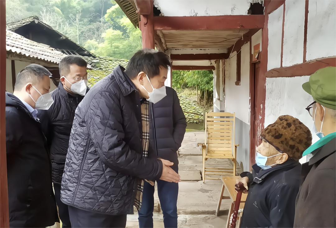 四川省尊龍凱時集團黨委書記、董事長任丁率隊赴嘉陵區開展幫扶工作