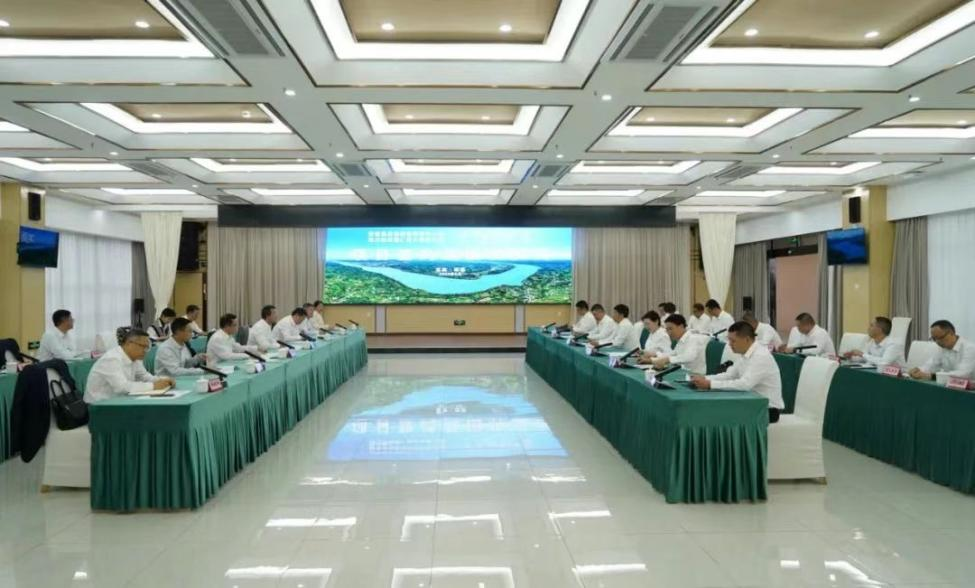 集團領導出席宜賓南溪區項目簽約及授牌儀式