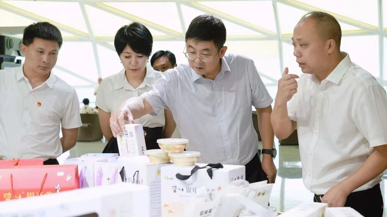 黨建引領(lǐng) 縣企共興——省尊龍凱時集團(tuán)奮力打造托底性幫扶“通江實(shí)踐”樣板