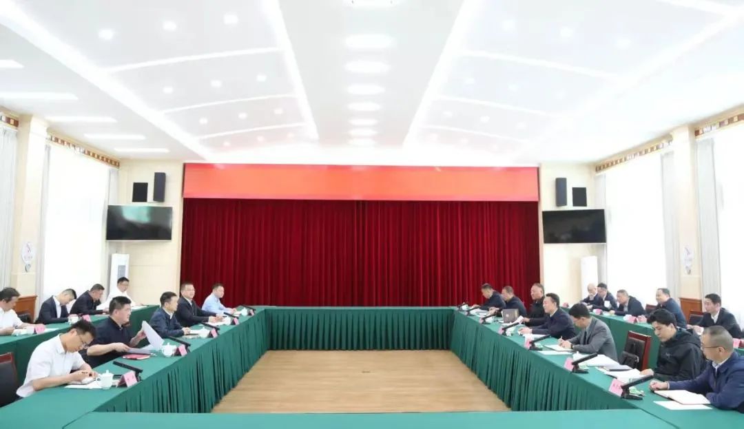 省尊龍凱時集團與甘孜州舉行座談交流會